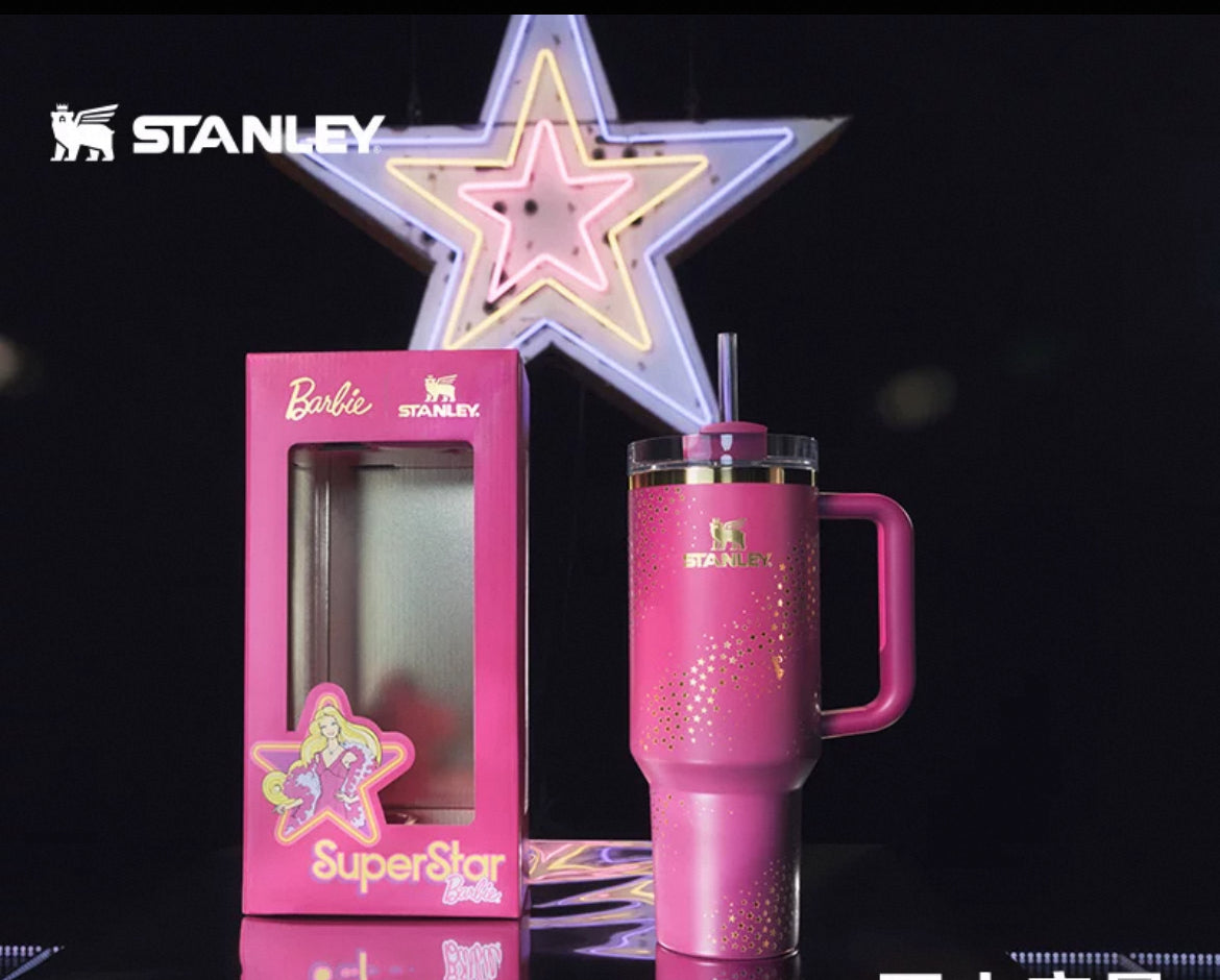 Barbie™ x Stanley / '70S SUPERSTAR
40 OZ QUENCHER