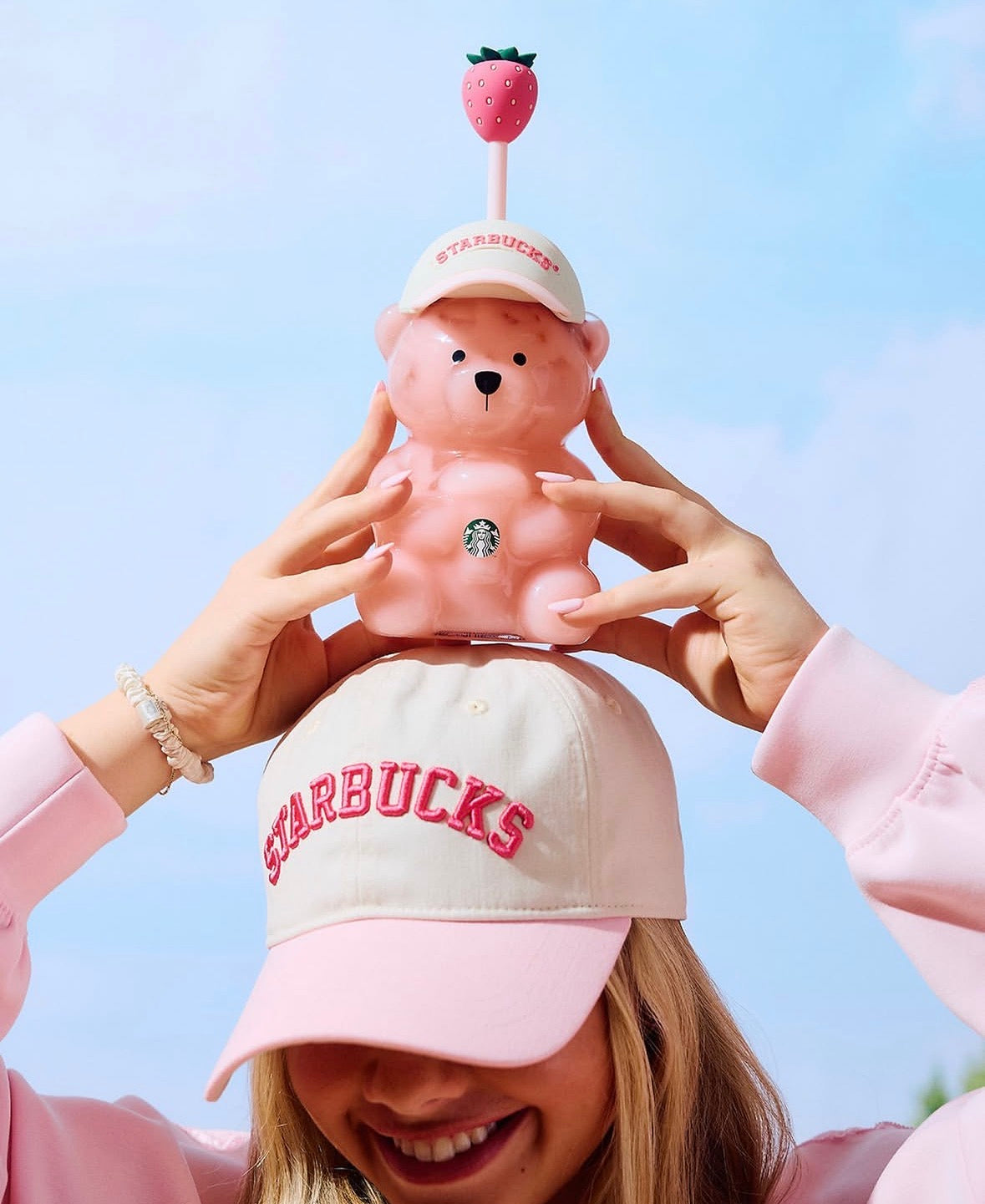 The Pink Bearista glass joins the summery Pink Drink collection
