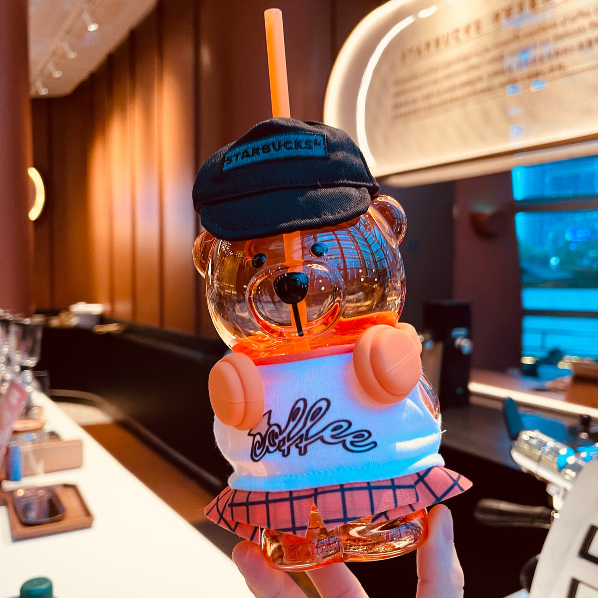 2026 Starbucks Shanghai Exclusive Bear Manager Pop-up Store Bear Cup