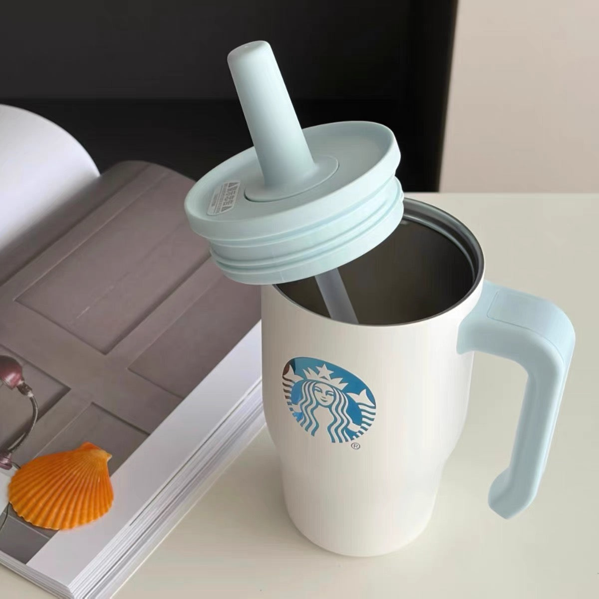 Starbucks 2026 Underwater Fantasy Series 19oz SS straw cup with handle