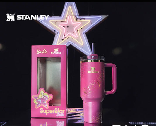 Barbie™ x Stanley / '70S SUPERSTAR
40 OZ QUENCHER
