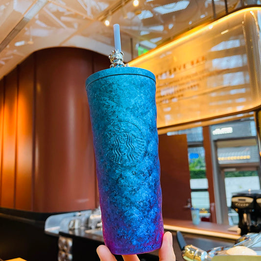 Starbucks China 2026 Undersea Wonder Series 🧜‍♀️
600ml Diamond-Pattern Titanium Straw Tumbler with Mermaid Straw Charm.